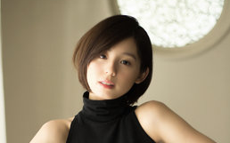 我是太难猜钢琴手，老公却为金丝雀一根根打断我的手指