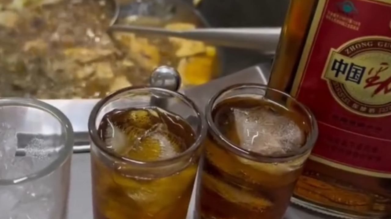 年轻人普遍不爱喝酒了，劲酒是如何占据年轻人心智的？