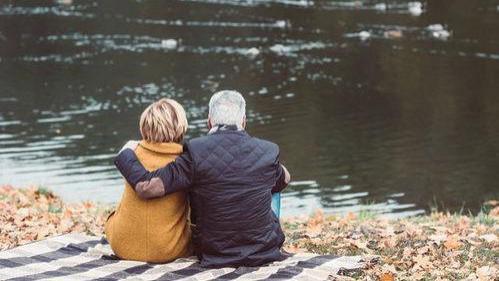 等孩子成家了，你就会明白：出钱又出力的老人，都没好报