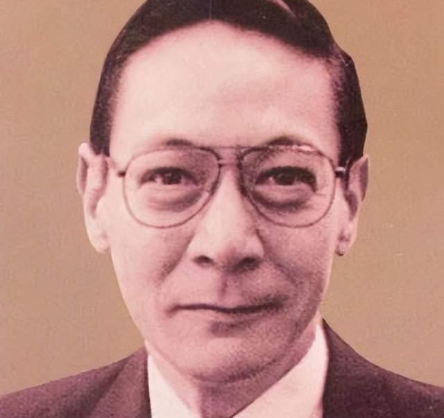 蒋经国第三子蒋孝勇，因脚受伤而将军梦破灭