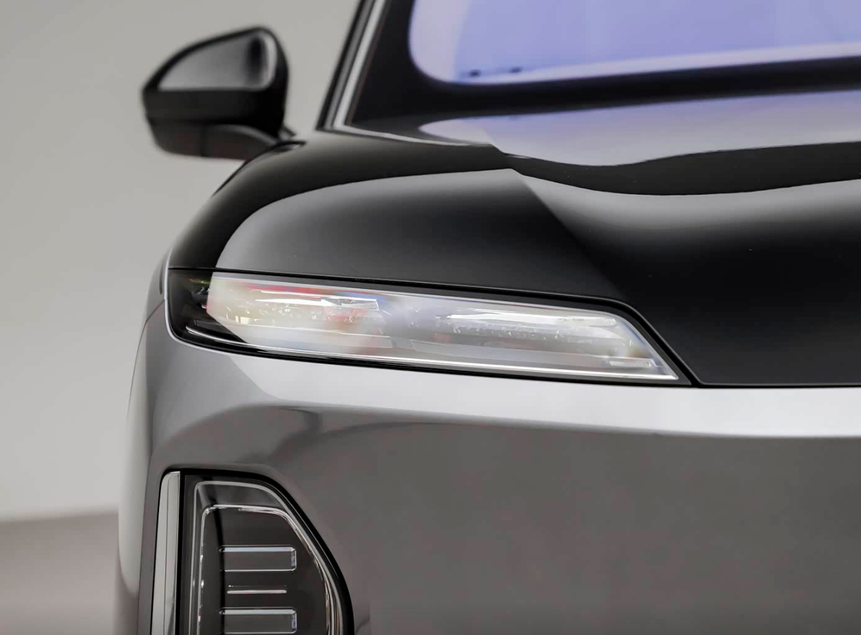 采用900V高压平台打造，预计5月底上市，蔚来全新旗舰ES9