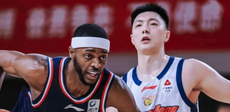 五一的胡明轩砍下21分带领广东男篮将系列赛大比分追平。CBA季后赛首轮，背水一战
