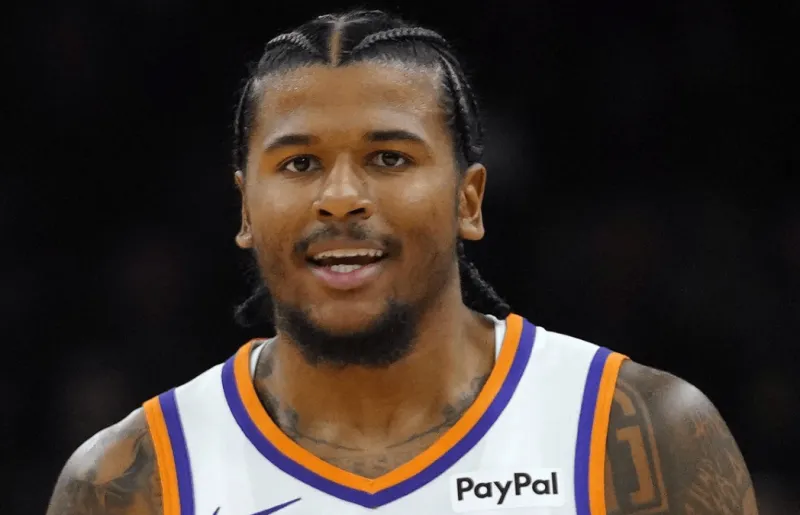 有一说一 杰伦格林确实天赋是有的 但塞拉斯摆烂那几年确实影响了

比赛很多个回合