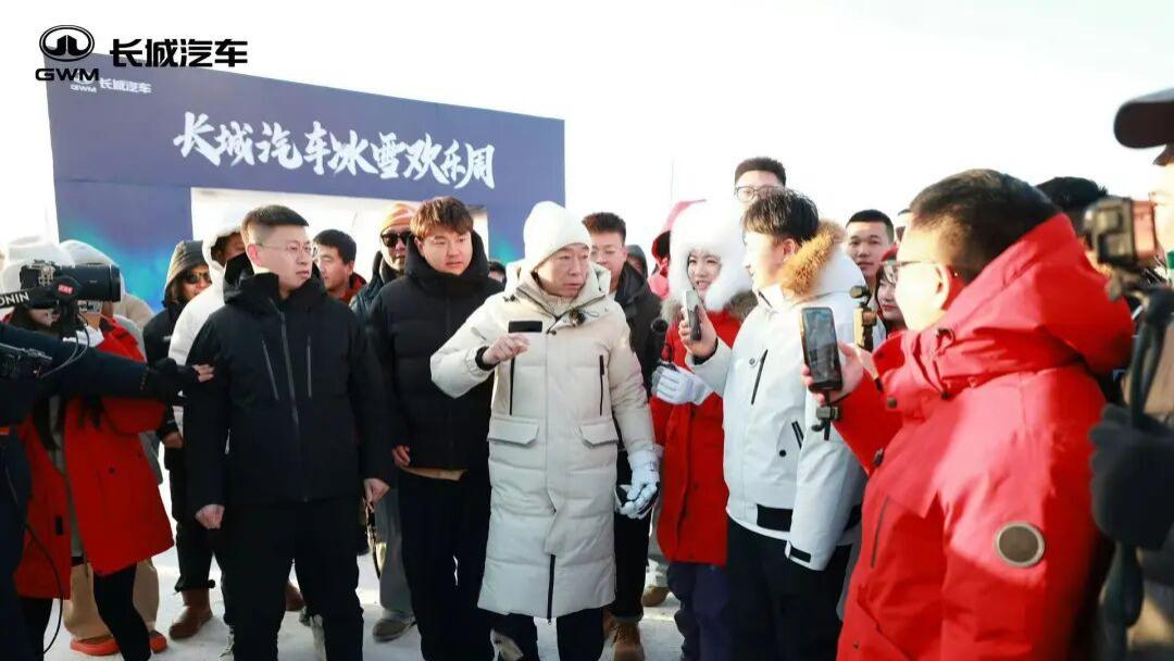 从沙漠到冰雪周：魏建军让“以用户为中心”有了人格载体