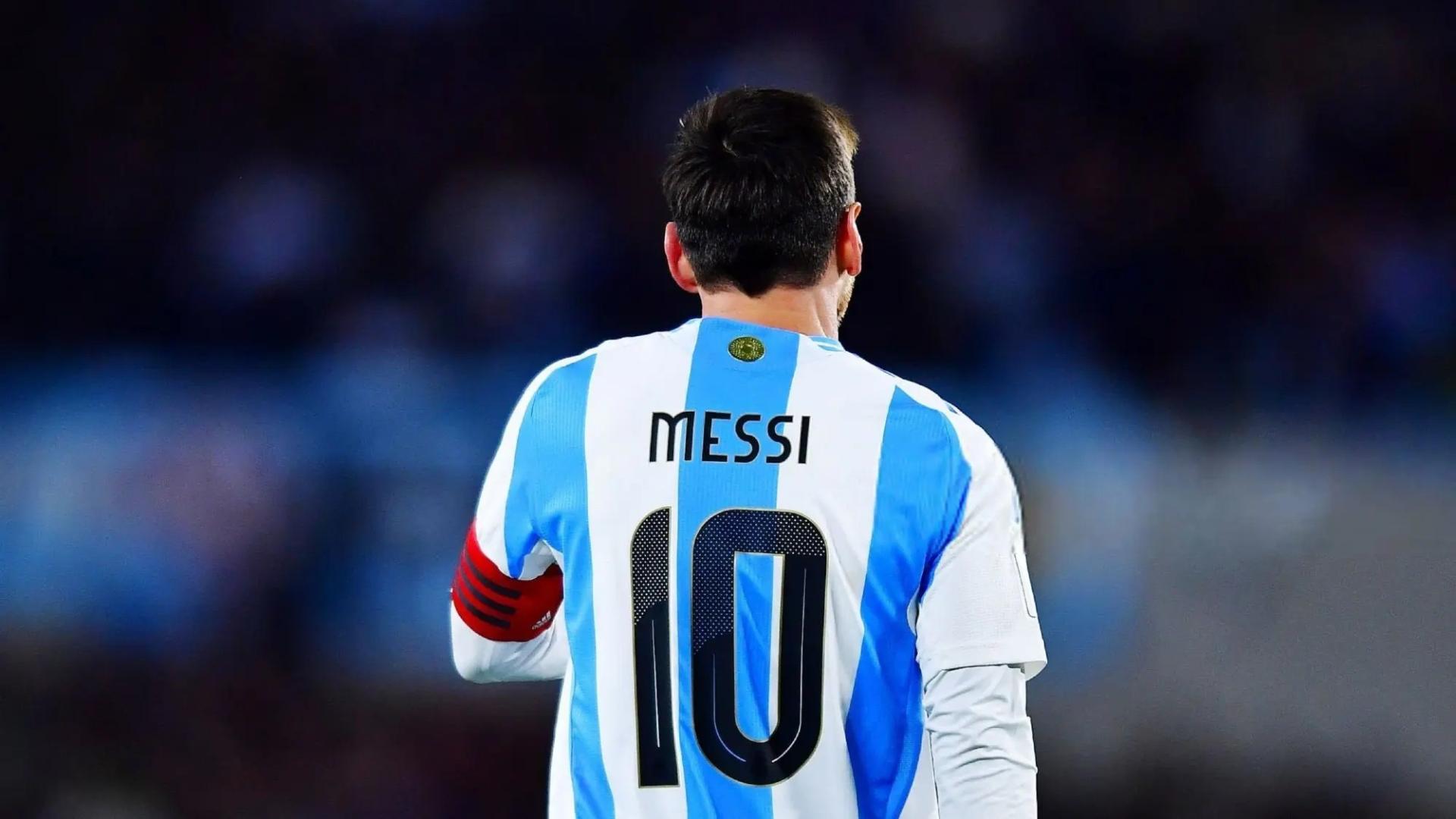 传奇再续！梅西解锁生涯900球，38岁刷新足坛历史纪录