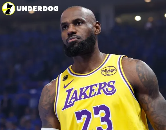 NBA季后赛，湖人对阵雷霆的比赛正在进行当中。
湖人记者Daniel Stark