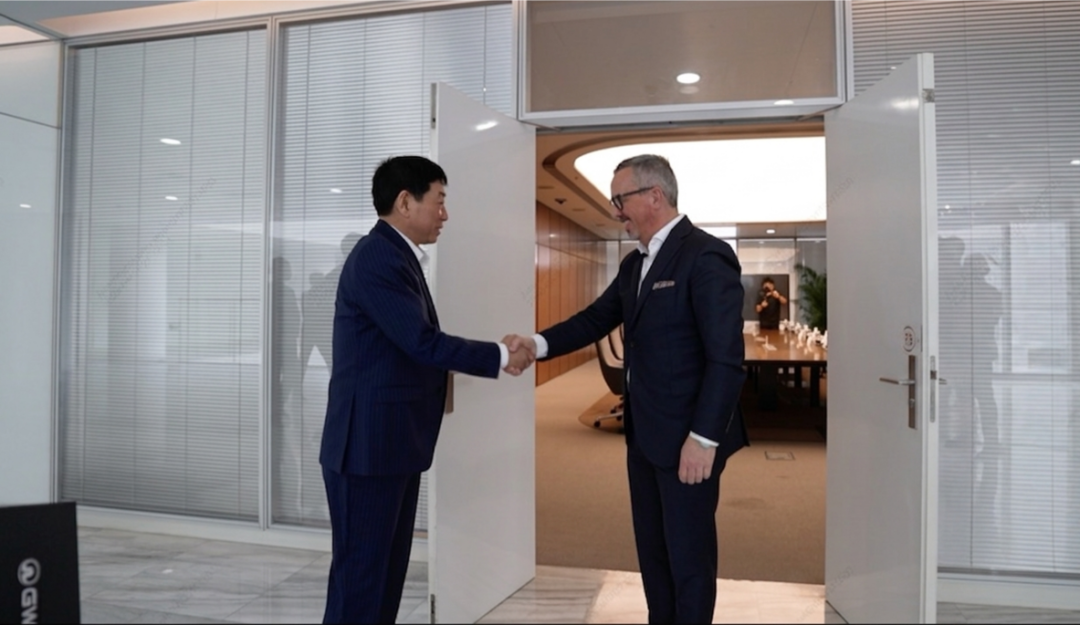 宝马集团董事带队到访长城汽车，魏牌V9X接受“顶级考官”检验