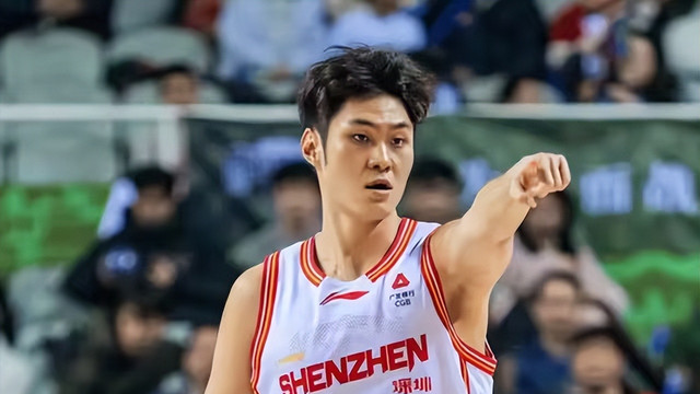 外援开场伤退！CBA大黑马11连胜，21岁国手33分打疯了，重返前四