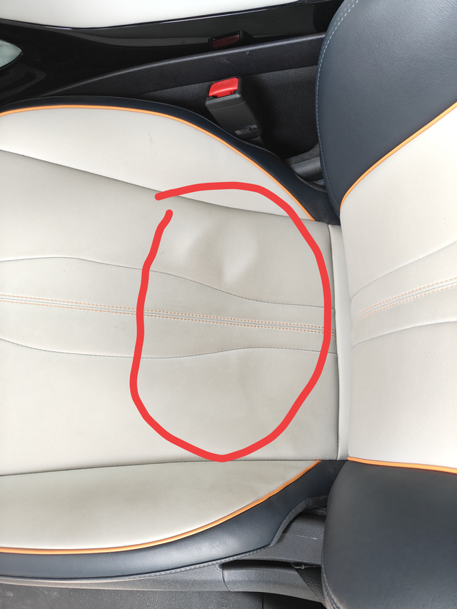 23年10月份提的冠军版
开了一年多，行驶里程一万八公里，主驾驶座椅就塌成这样了