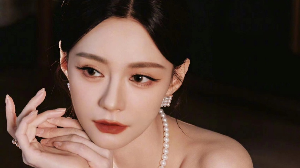 春晚舞台上的沈梦辰变化太大，和记忆里不是一个人，看图就懂