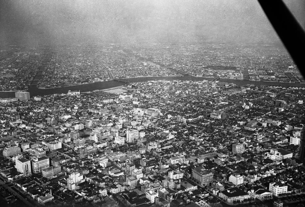 1955年8月5日，从天空中俯瞰东京。