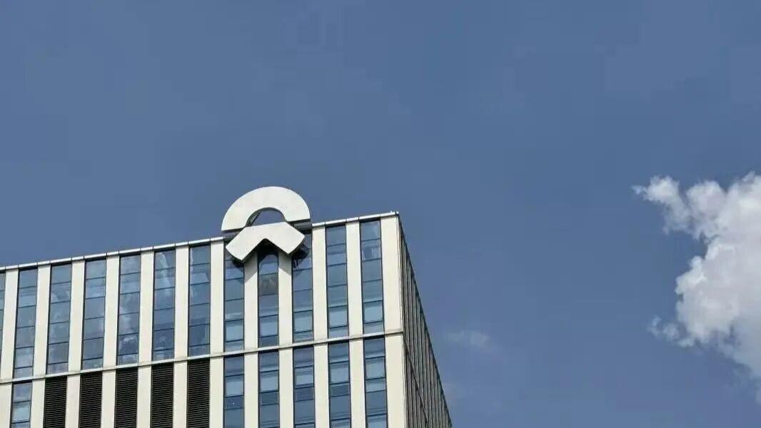 蔚来跃过“斩杀线”