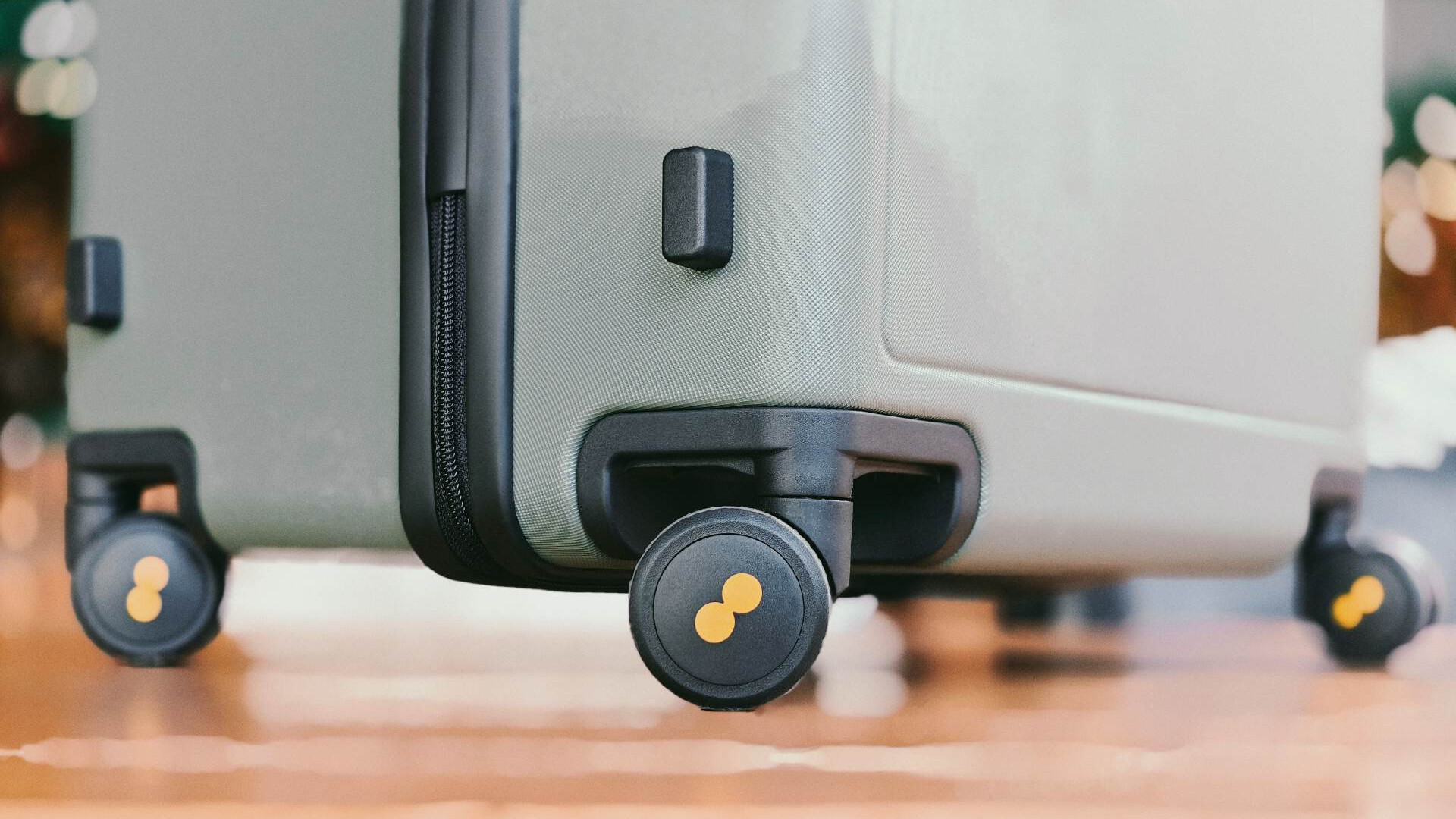 全家出行好搭子，有颜又有料的地平线8号大旅行家行李箱