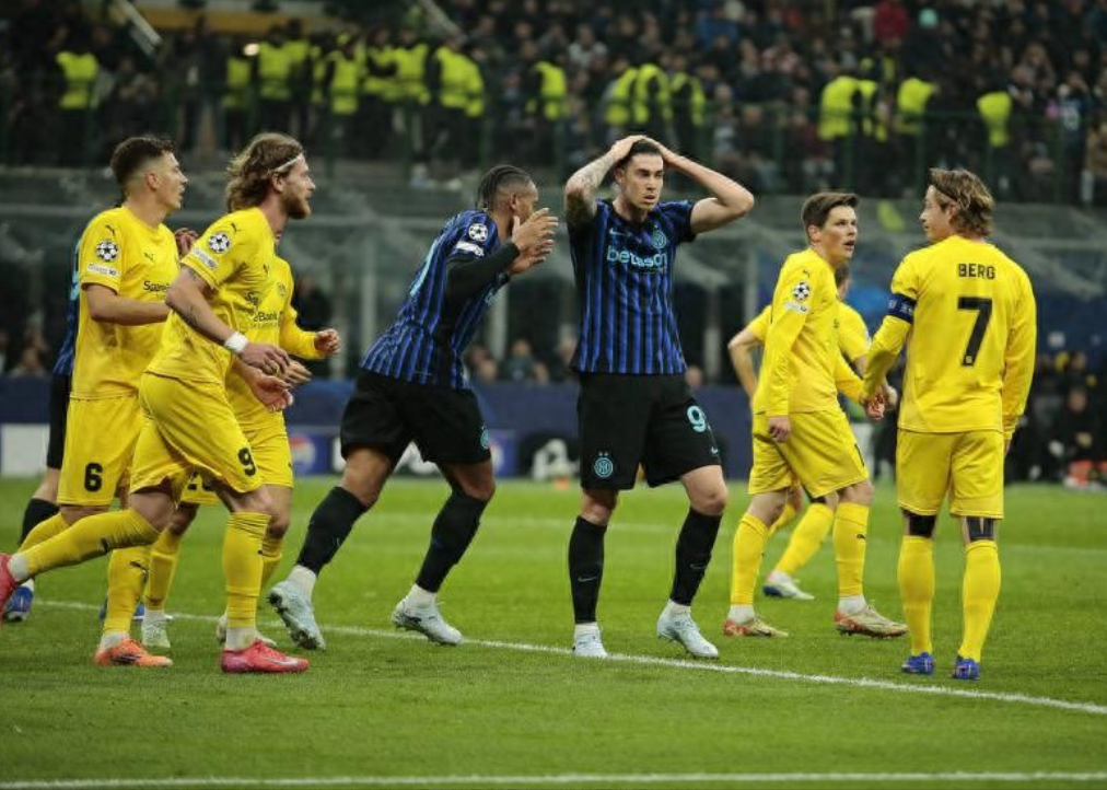 25日凌晨，欧冠附加赛次回合第一比赛日的4场争夺结束，国际米兰主场1比2不敌挪威