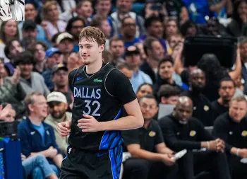 错觉？下半场我咋感觉弗拉格体力不及詹姆斯？

第三节诚信互刷那会转换超快，旗子怎