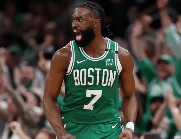 NBA常规赛凯尔特人主场对阵鹈鹕的比赛已经结束。全场战罢，凯尔特人以144-11