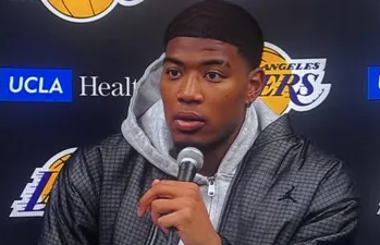 NBA常规赛后，湖人球员八村垒接受媒体采访，谈及目前球队的分享球情况，八村垒表示