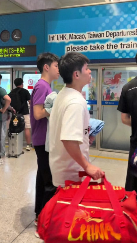 国乒小将已经顺利抵达萨格勒布站了，还有两天正赛就开始了，这次林诗栋是国乒的一号种