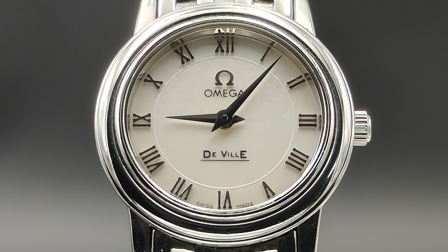 欧米茄女表实测：精致小巧，通勤休闲两相宜