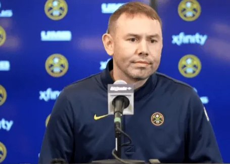 NBA常规赛，掘金以108-117不敌森林狼。赛后，主帅阿德尔曼接受了采访。
阿