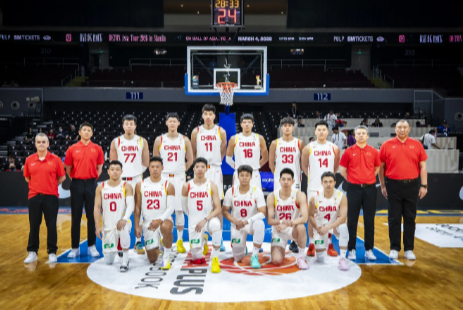 逆转！！中国男篮100-93战胜中国台北队！！

中国男篮半场落后1分，最多落后