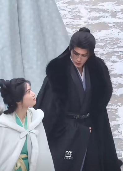 檀健次、卢昱晓《何不同舟渡》首次同框路透，很甜啊！