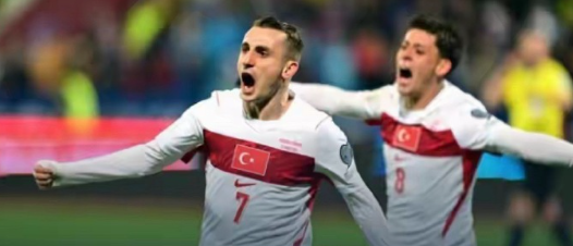 4月1日凌晨，2026世界杯欧洲区附加赛收官，四场决战跌宕起伏。意大利10人作战