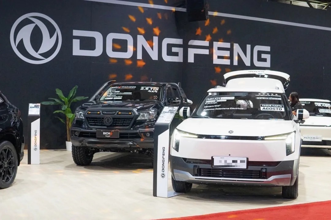 网友提问，2027友商DM6.0即将下放900V高压，东风拿什么对阵，豆包AI来帮忙解答！