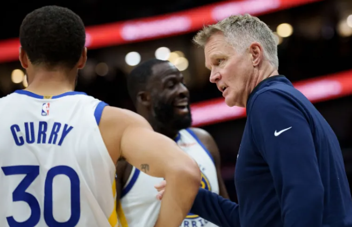 据球队内部人士透露，管理层愿意给予科尔必要的思考时间，但同时也需要在着手处理其他