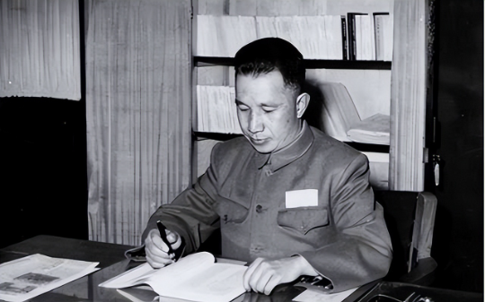 深度好文：一口气带你看懂粟裕和王耀武的宿命对决！