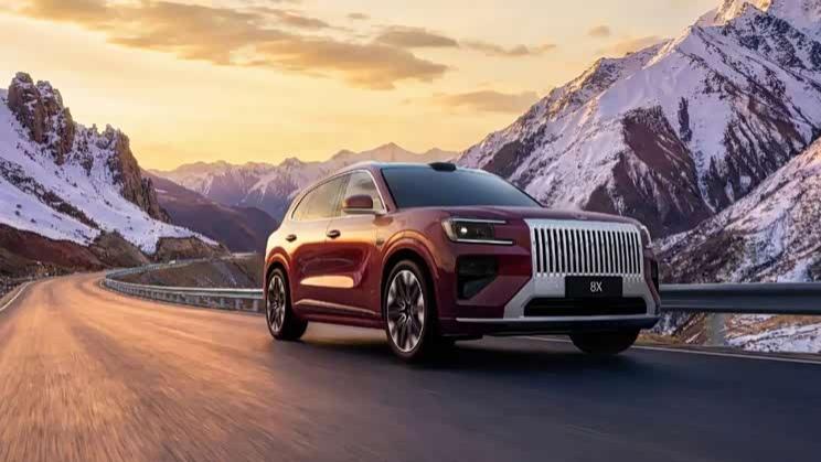 从9X到8X“接力赛”，极氪的高端化密码藏在哪？