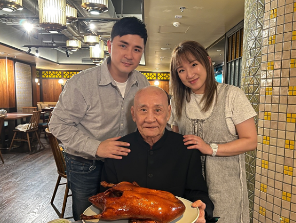李泳豪自母亲离世后正面面对孖生兄长指控
沉稳态度令获得一面倒支持，早前他指将重新