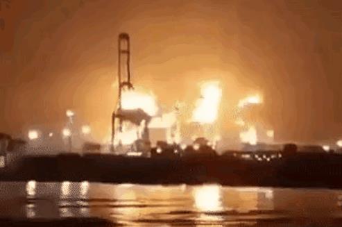 美国和以色列轰炸伊朗油气设施，伊朗开启狂暴复仇模式！

3月18日，美国和以色列