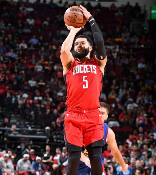 以火箭队现在的表现和阵容配置，想要在季后赛里走得更远，应该没啥可能。火箭队其实本