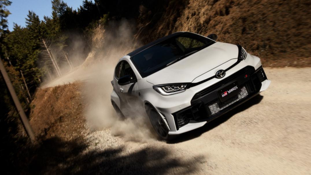 日本车企的梦醒时分：一边数钱，一边喊“救命”