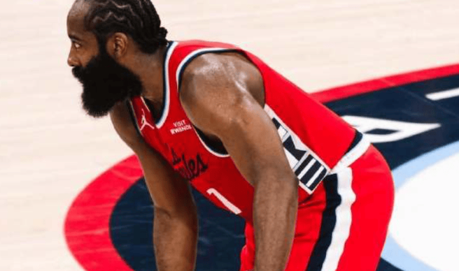 从卡椒开始快船的交易真是一步错步步错

从开始1号位无组织，经历过小卡报销，慢慢