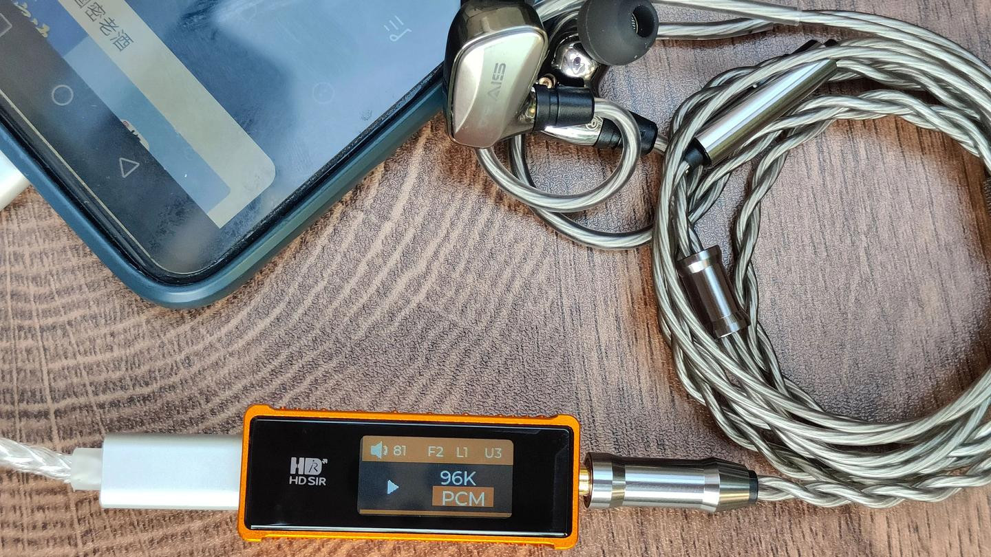 手机听歌无损DSD必备神器! 高清先生AE8便携解码耳放优缺点评测