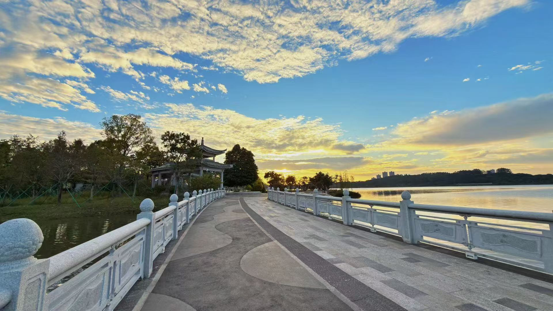 从元末到明初，朱元璋对待人的态度的变化