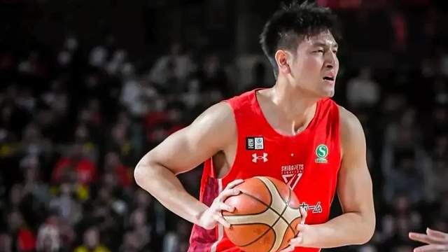 区俊炫去海外打球更多是为了赚钱，现阶段会更倾向于留在国内大湾区打球！