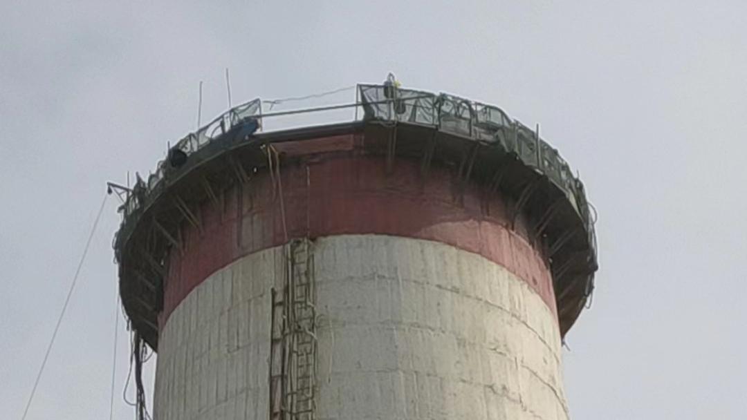 水泥烟囱定向拆除 废墟平整合规清运