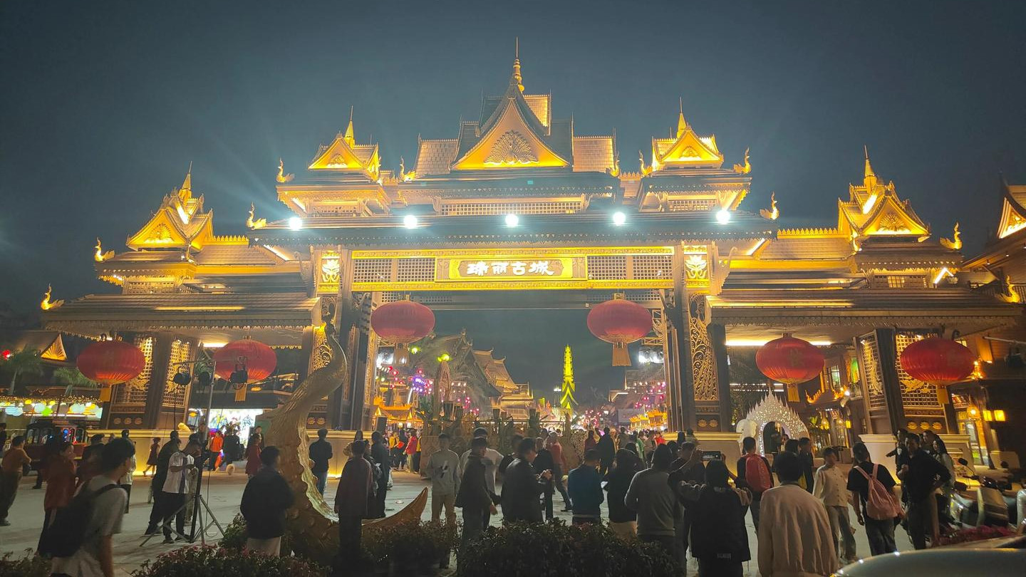 别被攻略骗！过年云南半月4人共花6100的欢乐游记6-瑞丽之夜也精彩