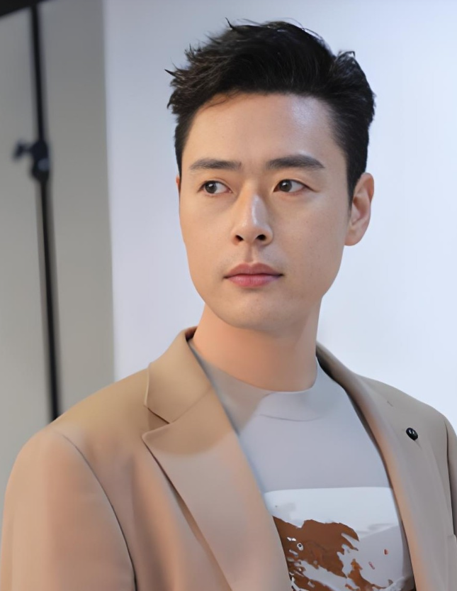 就演谢语峰这演员张桐

有个缺憾可能连他自己都没意识到，

就是不管他在什么剧里