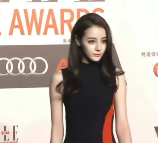 迪丽热巴的颜值，让人过目难忘