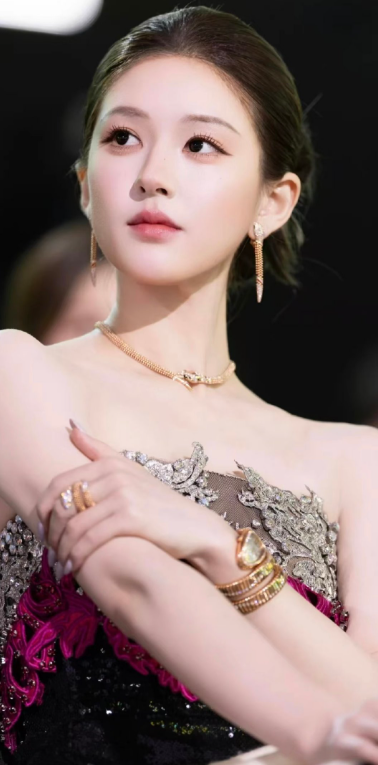 浪漫定格在瑰海中，永不落幕爱意四溅