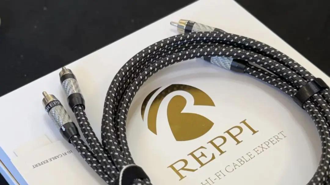 “以纯粹之线，唤醒声音”的“弦”