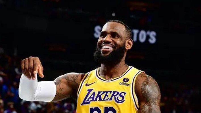 就在今天！39岁的詹姆斯让35岁的杜兰特明白了一个道