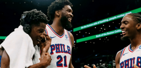 恩比德33分，76人拒绝绅士横扫将系列赛大比分追成2比3落后。NBA季后赛，大比