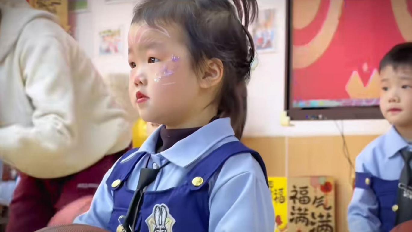 2岁孩子不说话，电子产品是‘罪魁祸首’？