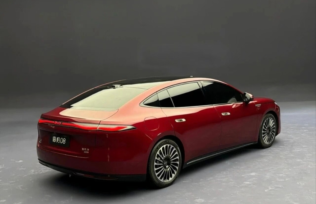 比亚迪海豹08实拍，越看越好看