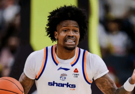 古德温31分带领上海男篮险胜山西取得13连胜。CBA常规赛，上海男篮客场挑战山西